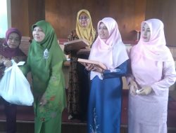 Kunjungi Luak Limopuluah, LKKS  Sumbar Bagikan Sembako Buat Masyarakat