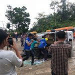 Mobil Pembawa Logistik TdS Terbalik di Jalinsum Padang Sibusuk Sijunjung