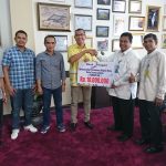 Walikota Penggila Bola, Bank Nagari Beri Bantuan Buat Persepak