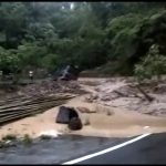 Jalan Sumbar – Riau Putus