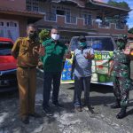 H. Alhudri Dt Rangkayo Mulie Beserta Masyarakat OTS Lakukan Penyemprotan Disinfektan