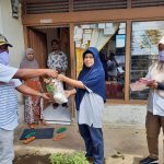 Aprizal. M Ketua Fraksi Gerindra DPRD Kota Payakumbuh Bagikan Sembako Buat Warga