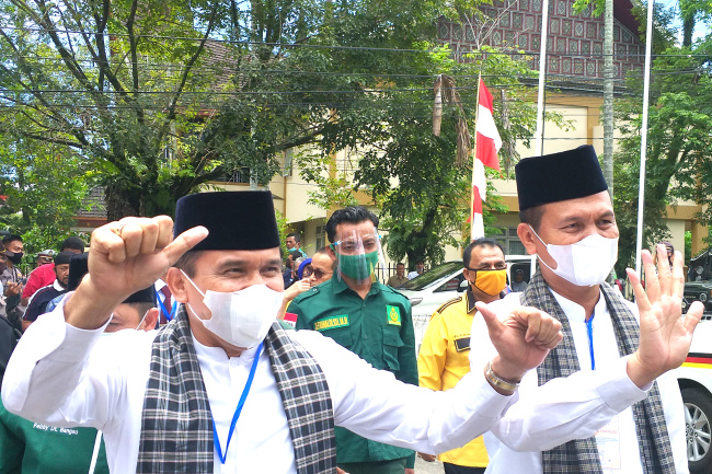 Optimis Menang, Fakhrizal – Genius Daftar ke KPU Sumbar