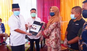 Calon Bupati dan Wakil Bupati Solok Selatan Erwin Ali dan Marwan Effendy Resmi Mendaftar ke KPU