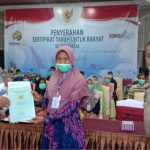 Bupati Irfendi Arbi Serahkan 2600 Sertifikat Tanah