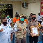 Bupati Beri Penghargaan Kapolres Limapuluh Kota