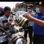 HUT Damkar Di Kota Payakumbuh, Diwarnai Aksi Bagi-bagi Masker
