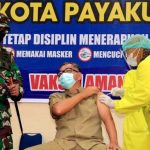 Wako Riza Falepi Ikut Disuntik Saat Pencanangan Vaksin Covid-19 Di Payakumbuh