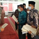 13 Pelaku Usaha Di Kota Payakumbuh Terima Sertifikat Halal