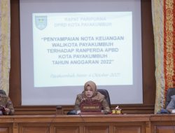 Wali Kota Payakumbuh Sampaikan Nota Penjelasan Terkait Ranperda APBD 2022 Dalam Rapat Paripurna