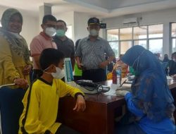 Peserta Vaksinasi Di Kantor Camat Payakumbuh Utara Melebihi Ekspektasi