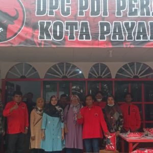 DPC PDI Perjuangan Kota Payakumbuh , Salurkan Bantuan Beras Dari Puan  Maharani