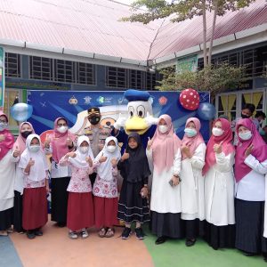 Kapolres Pessel AKBP. Sri Wibowo, S.I.K, Apresiasi Wali Murid dan Pihak Sekolah SDN.10 Painan Timur