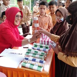 Sukseskan Vaksinasi, SD Negeri 31 Payakumbuh Berikan Vaksinasi Dosis Ke Dua untuk Anak Usia 6-11 Tahun