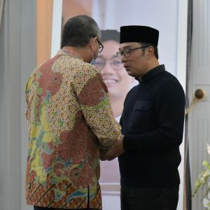 Datangi Gubernur Jawa Barat, Wako Riza Falepi Sampaikan Belasungkawa