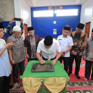 Wali Kota Riza Falepi Resmikan Mushalla Nurul Fikri Bulakan Balai Kandi