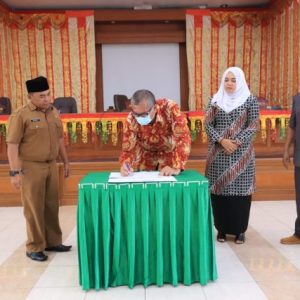 Wali Kota Dan DPRD Kota Payakumbuh Sahkan Perda Trantibum