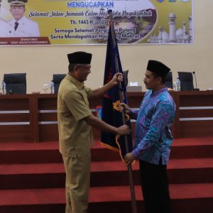 Wako Riza Falepi Melepas 124 Calon Jemaah Haji, 1 Meninggal
