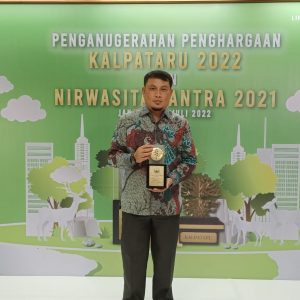 Ketua DPRD Kota Payakumbuh Raih Anugerah Green Leadership “Nirwasita Tantra” tahun 2021