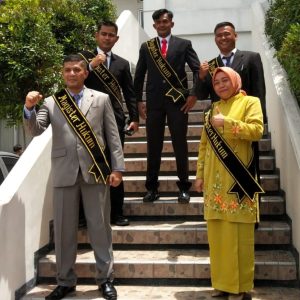Kasubagbin Kejari Pariaman Meraih Gelar Magister Hukum di Universitas Ekasakti Padang