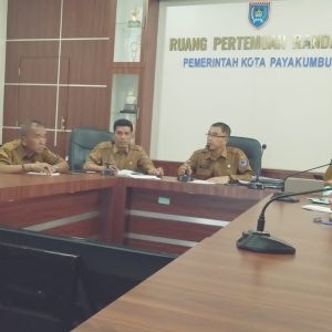 SAMBUT RAKOR PEMDA DI PAYAKUMBUH, SEKDA RIDA : SIAPKAN PETUGAS KHUSUS LAYANI KEBUTUHAN PER DAERAH
