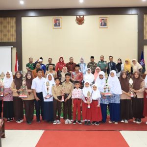 Pawai Alegoris Sukses, Pemko Payakumbuh Serahkan Hadiah Kepada Juara Sekaligus Beasiswa CSR Bank Nagari Kepada 104 Insan Pendidikan
