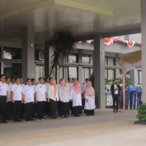 Pesan Riza Falepi Pada ASN Saat Apel Terakhir Di Kantor Wali Kota
