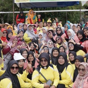 ANTUSIASME LANSIA IKUTI LOMBA SENAM SEHAT, AKHIR TAHUN BUPATI SAFARUDDIN AKAN GELAR LOMBA SENAM DI RTH