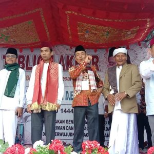 Jamaah Menyemut Saat Tausiah UAS Di Sialang