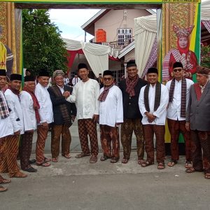 Almaisyar Datuak Bangso Dirajo Nan Kuning Datang Menghadiri Batagak Pengulu Datuak Gindo Marajo, dan Bernostalgia Dengan Tokoh- tokoh PPP
