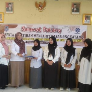 Melalui Pokir Wulan Denura, 32 Warga Payakumbuh Ikut Pelatihan Dasar Menjahit Di BLK