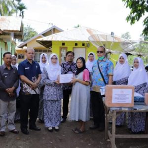 Perangi Stunting, Bidan Kota Payakumbuh Berikan Stimulan Kepada Ibu Hamil KEK dan Balita Stunting Do HUT IBI Ke 71