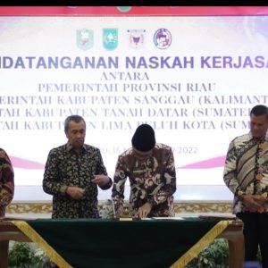 Babak Baru Limapuluh Kota-Riau, Gubernur Syamsuar dan Bupati Safaruddin Teken Kerja Sama