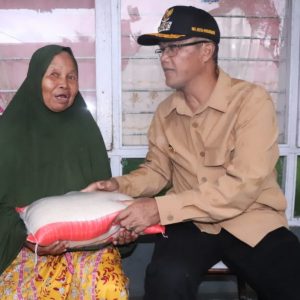 Wako Rida Ananda Apresiasi Semangat Buk Maiyar, Di Usia Lanjut Tetap Gigih
