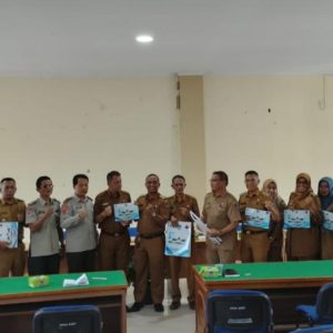 BPBD Serahkan KRB Tahun 2022 Kepada OPD Teknis, Camat dan Lurah