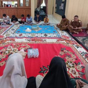 Pj Walikota Payakumbuh Jamu Anak Yatim Makan Siang Bersama, Terkenang Masa Kecil