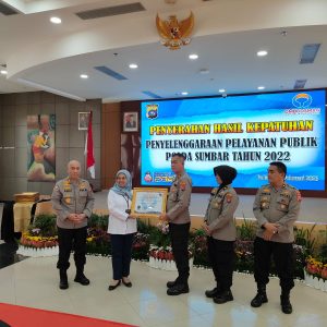 Polres Payakumbuh Kembali Raih Peringkat 1 Pada Penilaian Kepatuhan Penyelenggaraan Pelayanan Publik Tahun 2022