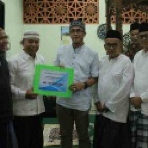 Safari Ramadhan Rida Ananda Serahkan Dana Hibah Buat Masjid Arafah Tanjuang Gadang Sungai Pinago