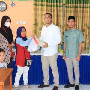 Bantuan Dari Barkah Mart Disalurkan Baznas Di Payakumbuh Timur, Wako Rida Ananda Sampaikan Apresiasi