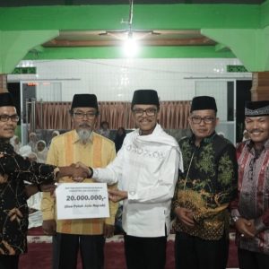 Dipimpin Bupati Safaruddin, TSR I Pemkab Limapuluh Kota di Masjid As-Sakinah Koto Tangah, Serahkan Bantuan dan Kabulkan Permohonan Masyarakat