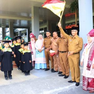 Wako Rida Ananda Lepas Pawai Khatam Alquran SDN 17 Payakumbuh