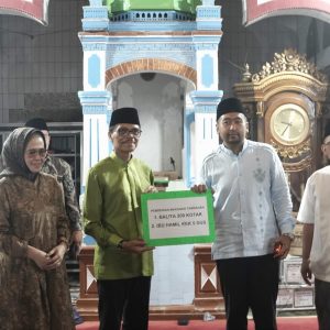 Didampingi Bupati Safaruddin, TSR Pemprov Sumbar Kunjungi Mesjid Nurul Falah Taeh Baruah