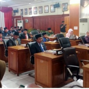 Walikota Bukittınggı Sampaikan LKPJ Tahun 2022 Dalam Rapat Paripurna DPRD