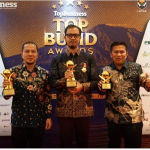 Wali Kota Bukittinggi dan BPRS Jam Gadang Borong Penghargaan Top Nasional dengan Program Tabungan Utsman