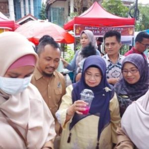 Dinas Kesehatan Bukittinggi dan Loka POM Payakumbuh Periksa Zat Makanan Takjil di Pasa Pabukoan Belakang Balok