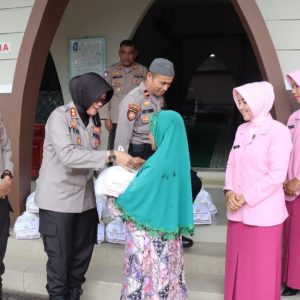Polri Peduli ” Polres Payakumbuh Kembali Salurkan Bantuan Sosial