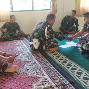 Prajurit dan ASN Kodim 0306/50 Kota Laksanakan Kewajiban Membayar Zakat Fitrah