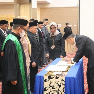 TAHAPAN PEMILU 2024 TERUS BERGULIR, 65 PPK DILANTIK, INI PESAN BUPATI SAFARUDDIN