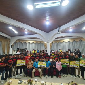 APRESIASI PRESTASI OLAHRAGA TAHUN 2022, BUPATI SAFARUDDIN BAGIKAN “SUNTIKAN” MOTIVASI BAGI 157 ATLET