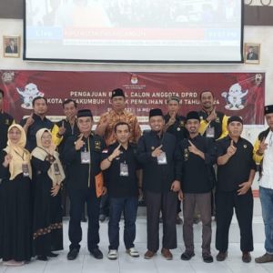 Daftarkan Bacaleg Ke KPU Payakumbuh PARTAI UMMAT Roadshow Keliling Kota